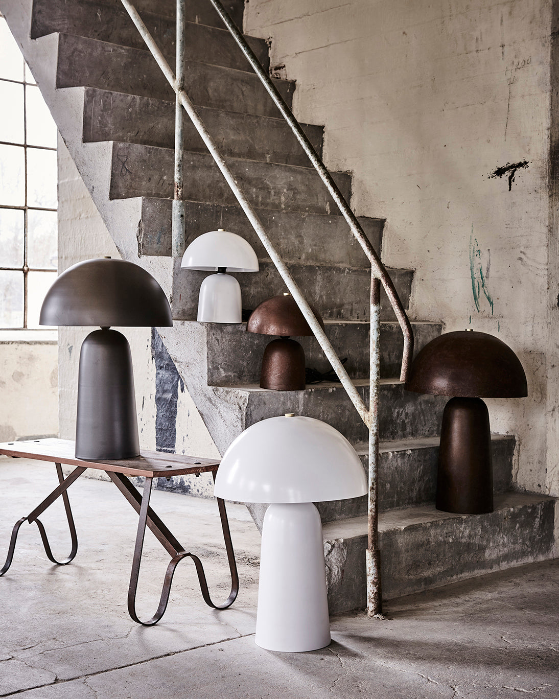 FUNGI Bordslampa L, Vit