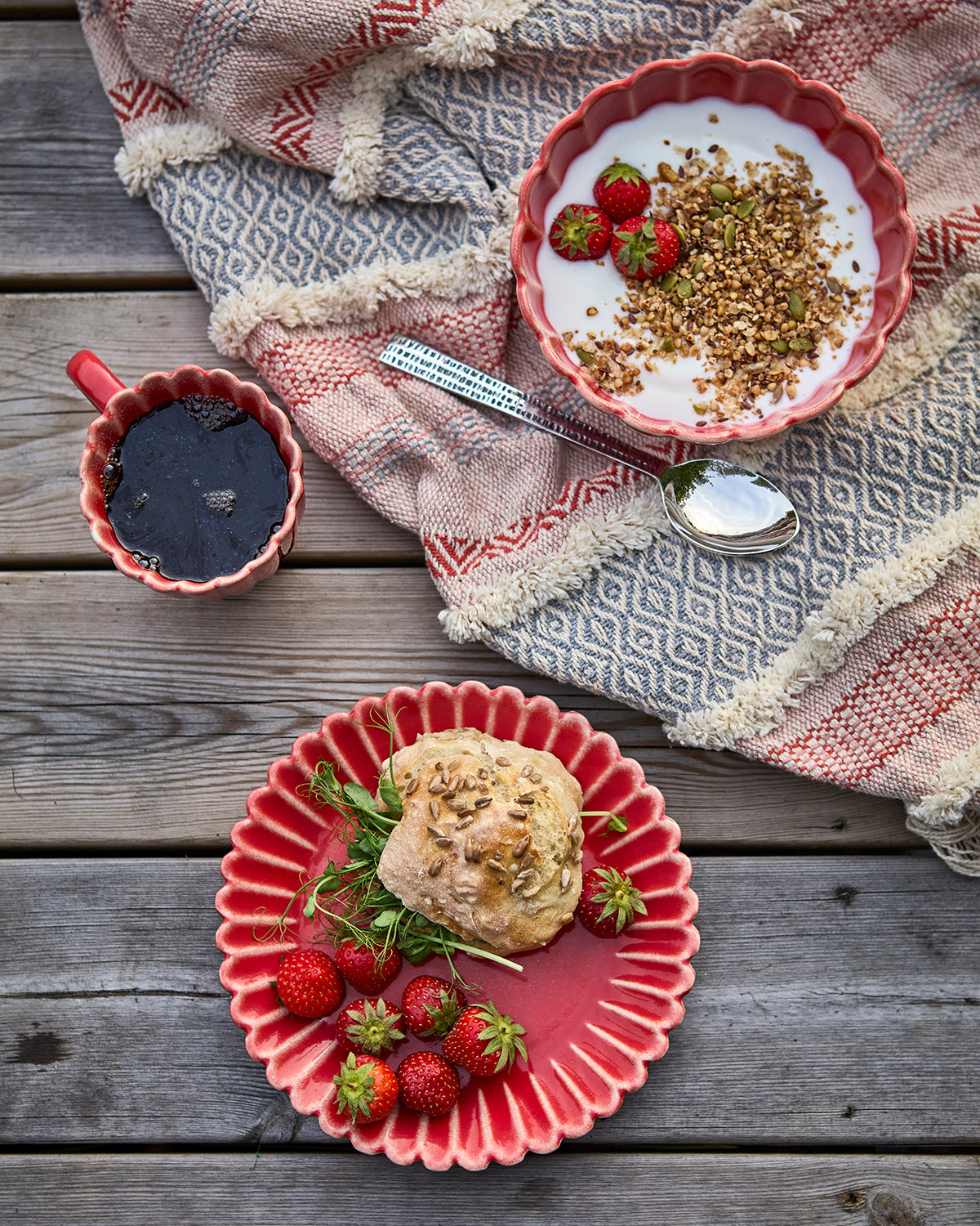 HULDA Tallrik, Korallröd 4-Pack